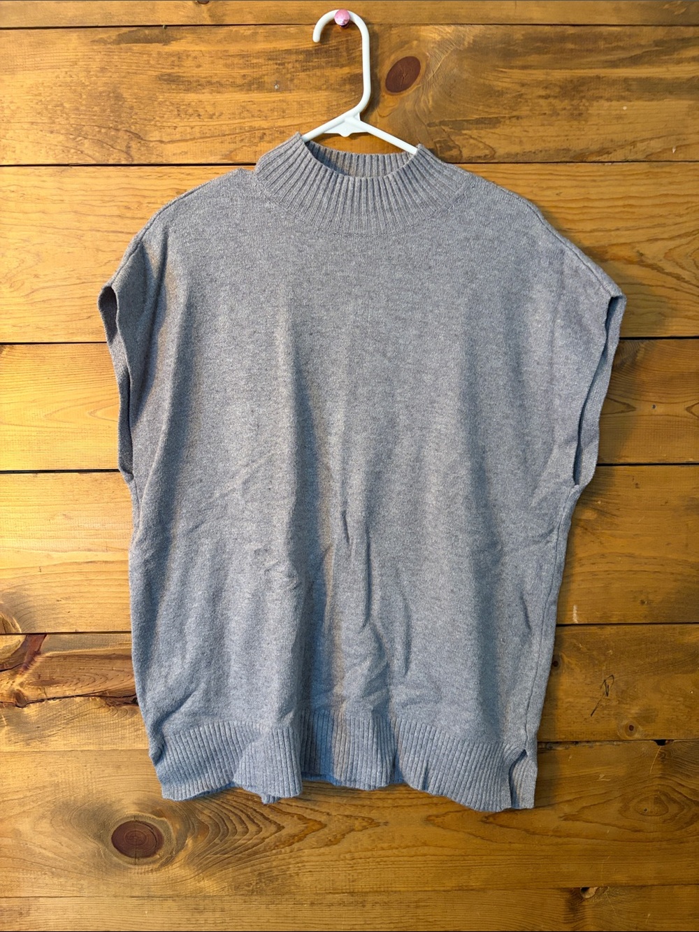 Gray Sweater pullover sleevelesss